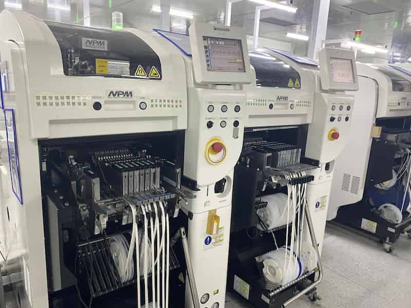 High-speed chip placement machine for SMT assembly